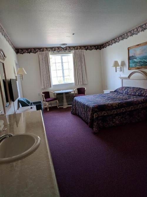 Lighthouse Inn image 17