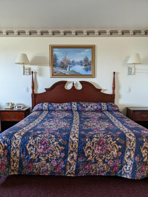 Lighthouse Inn image 42