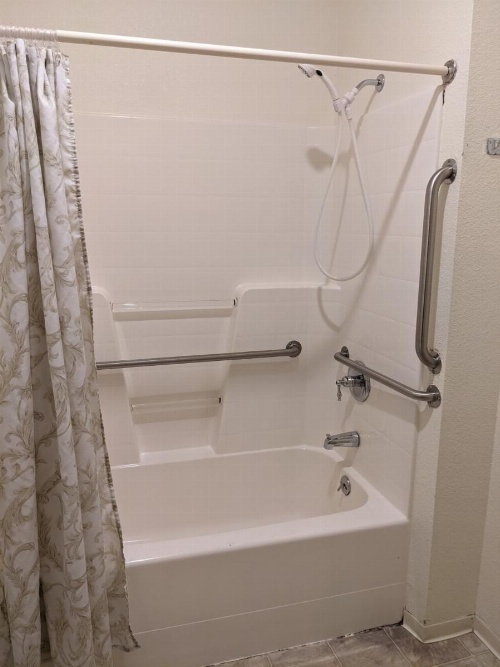 Lighthouse Inn image 8